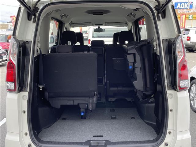 セレナ ハイウェイスターＧ　純正９型ナビ　ＣＤ　ＤＶＤ　ＢＤ　ＳＤ　ＵＳＢ　ＢＴ　フルセグＴＶ　両側パワースライドドア　アラウンドビューモニター　ビルトインＥＴＣ　横滑り防止装置　エマブレ　アイドリングストップ　純正フロアマット（31枚目）