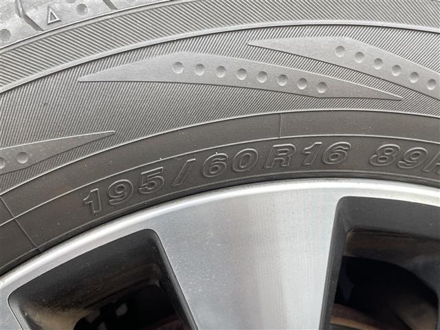 セレナ ハイウェイスターＧ　純正９型ナビ　ＣＤ　ＤＶＤ　ＢＤ　ＳＤ　ＵＳＢ　ＢＴ　フルセグＴＶ　両側パワースライドドア　アラウンドビューモニター　ビルトインＥＴＣ　横滑り防止装置　エマブレ　アイドリングストップ　純正フロアマット（42枚目）