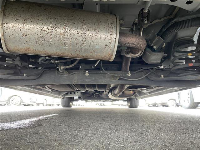 セレナ ハイウェイスターＧ　純正９型ナビ　ＣＤ　ＤＶＤ　ＢＤ　ＳＤ　ＵＳＢ　ＢＴ　フルセグＴＶ　両側パワースライドドア　アラウンドビューモニター　ビルトインＥＴＣ　横滑り防止装置　エマブレ　アイドリングストップ　純正フロアマット（43枚目）