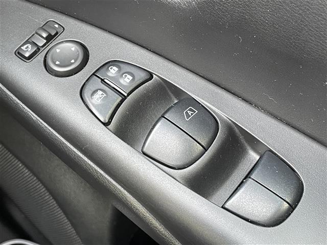 セレナ ハイウェイスター　ＶセレクションＩＩ　カロッツェリア１０型ナビ　ＣＤ　ＤＶＤ　ＢＤ　ＳＤ　ＵＳＢ　ＢＴ　フルセグＴＶ　両側パワースライドドア　アラウンドビューモニター　デジタルインナーミラー　プロパイロット　クルーズコントロール　スペアキ（13枚目）