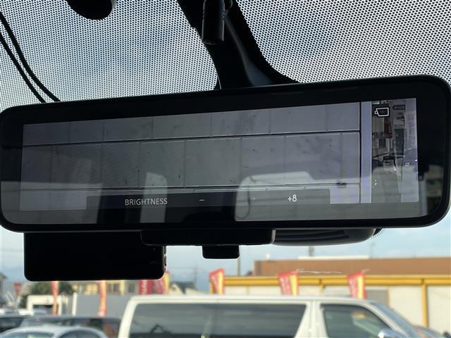 セレナ ハイウェイスター　ＶセレクションＩＩ　カロッツェリア１０型ナビ　ＣＤ　ＤＶＤ　ＢＤ　ＳＤ　ＵＳＢ　ＢＴ　フルセグＴＶ　両側パワースライドドア　アラウンドビューモニター　デジタルインナーミラー　プロパイロット　クルーズコントロール　スペアキ（14枚目）