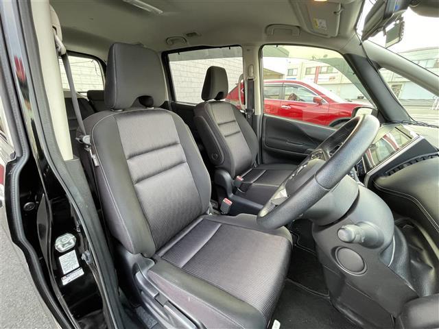 セレナ ハイウェイスター　ＶセレクションＩＩ　カロッツェリア１０型ナビ　ＣＤ　ＤＶＤ　ＢＤ　ＳＤ　ＵＳＢ　ＢＴ　フルセグＴＶ　両側パワースライドドア　アラウンドビューモニター　デジタルインナーミラー　プロパイロット　クルーズコントロール　スペアキ（22枚目）