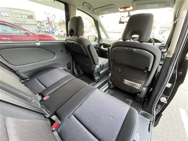 セレナ ハイウェイスター　ＶセレクションＩＩ　カロッツェリア１０型ナビ　ＣＤ　ＤＶＤ　ＢＤ　ＳＤ　ＵＳＢ　ＢＴ　フルセグＴＶ　両側パワースライドドア　アラウンドビューモニター　デジタルインナーミラー　プロパイロット　クルーズコントロール　スペアキ（27枚目）