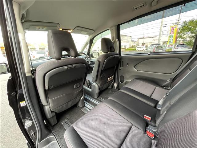 セレナ ハイウェイスター　ＶセレクションＩＩ　カロッツェリア１０型ナビ　ＣＤ　ＤＶＤ　ＢＤ　ＳＤ　ＵＳＢ　ＢＴ　フルセグＴＶ　両側パワースライドドア　アラウンドビューモニター　デジタルインナーミラー　プロパイロット　クルーズコントロール　スペアキ（29枚目）