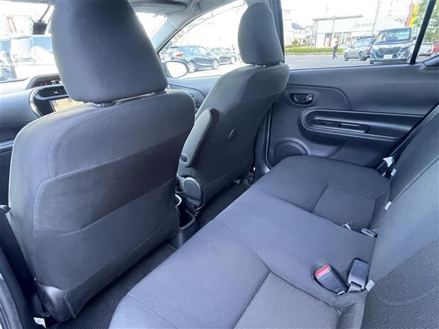 アクア Ｓスタイルブラック　ワンオーナー　純正ナビ　ＣＤ　ＤＶＤ　ＳＤ　Ｂｌｕｅｔｏｏｔｈ　フルセグ　バックカメラ　ビルトインＥＴＣ　ドライブレコーダー　ステアリングリモコン　横滑り防止装置　衝突軽減ブレーキ　レーンアシスト（19枚目）