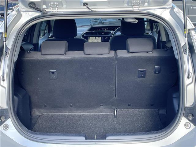 アクア Ｓスタイルブラック　ワンオーナー　純正ナビ　ＣＤ　ＤＶＤ　ＳＤ　Ｂｌｕｅｔｏｏｔｈ　フルセグ　バックカメラ　ビルトインＥＴＣ　ドライブレコーダー　ステアリングリモコン　横滑り防止装置　衝突軽減ブレーキ　レーンアシスト（32枚目）