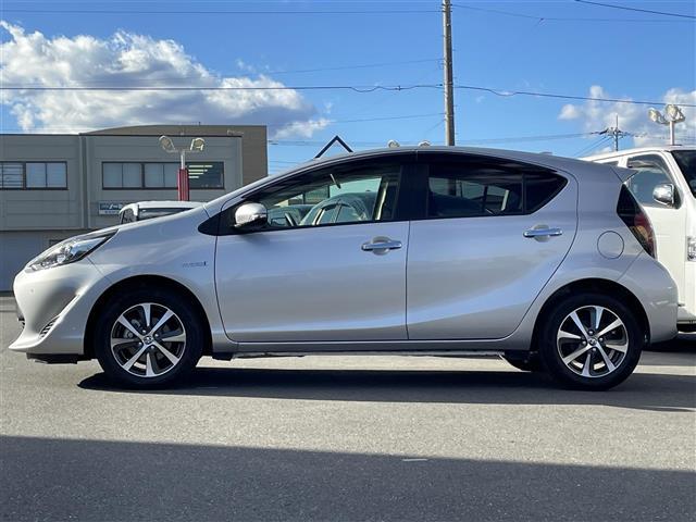 アクア Ｓスタイルブラック　ワンオーナー　純正ナビ　ＣＤ　ＤＶＤ　ＳＤ　Ｂｌｕｅｔｏｏｔｈ　フルセグ　バックカメラ　ビルトインＥＴＣ　ドライブレコーダー　ステアリングリモコン　横滑り防止装置　衝突軽減ブレーキ　レーンアシスト（35枚目）