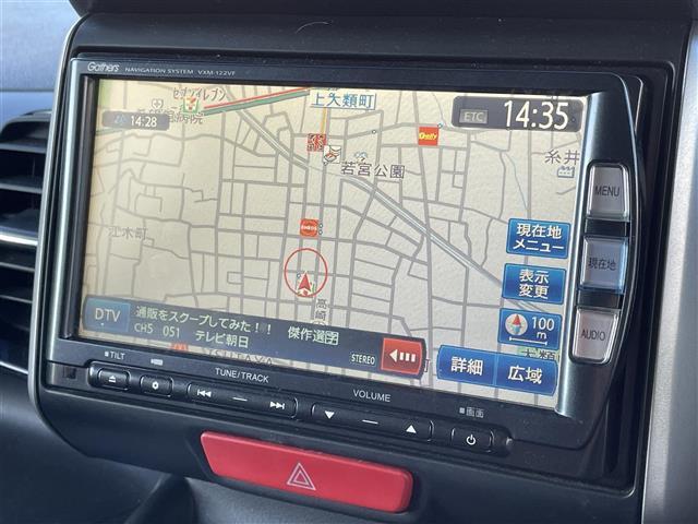 Ｎ－ＢＯＸカスタム Ｇ・ターボパッケージ　ターボ　純正メモリナビ　ＣＤ　ＤＶＤ　ＢＴ　フルセグ　両側パワースライドドア　バックカメラ　ＥＴＣ　クルーズコントロール　パドルシフト　無限グリル　純正アルミホイール　プッシュスタート　スマートキー（3枚目）