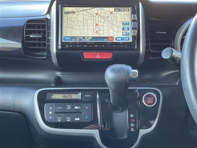 Ｎ－ＢＯＸカスタム Ｇ・ターボパッケージ　ターボ　純正メモリナビ　ＣＤ　ＤＶＤ　ＢＴ　フルセグ　両側パワースライドドア　バックカメラ　ＥＴＣ　クルーズコントロール　パドルシフト　無限グリル　純正アルミホイール　プッシュスタート　スマートキー（6枚目）