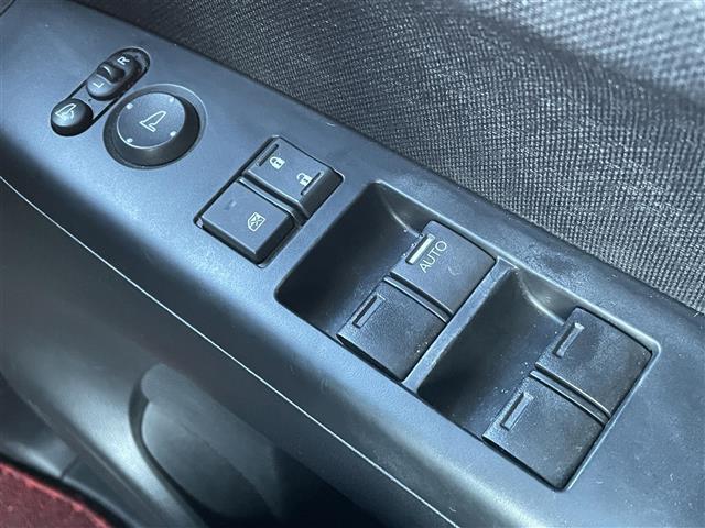 Ｎ－ＢＯＸカスタム Ｇ・ターボパッケージ　ターボ　純正メモリナビ　ＣＤ　ＤＶＤ　ＢＴ　フルセグ　両側パワースライドドア　バックカメラ　ＥＴＣ　クルーズコントロール　パドルシフト　無限グリル　純正アルミホイール　プッシュスタート　スマートキー（12枚目）