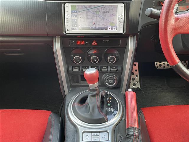 86 GTリミテッド 純正7インチナビ CD Bluetooth バックカメラ ETC ハーフレザーシート シートヒーター パドルシフト 横滑り防止装置 純正アルミホイール 純正フロアマット プッシュスタート スマートキー(6枚目)