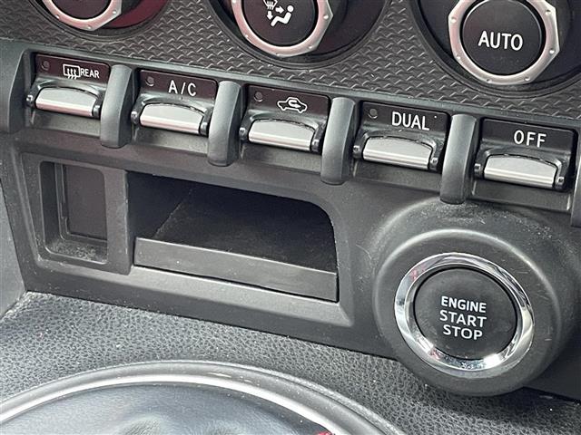 86 GTリミテッド 純正7インチナビ CD Bluetooth バックカメラ ETC ハーフレザーシート シートヒーター パドルシフト 横滑り防止装置 純正アルミホイール 純正フロアマット プッシュスタート スマートキー(8枚目)