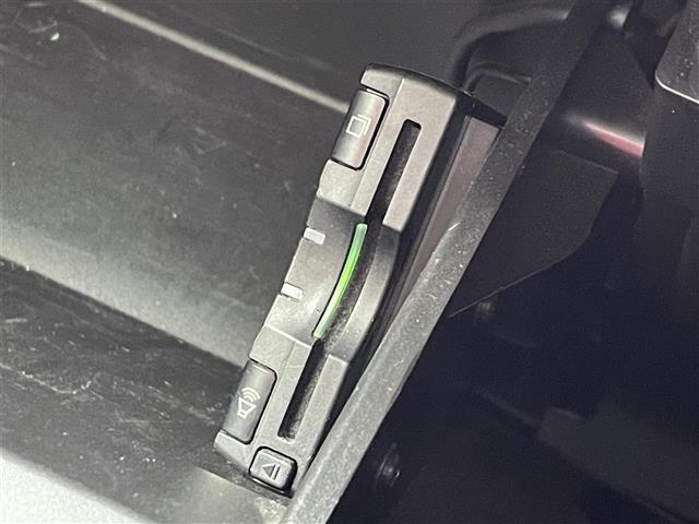 86 GTリミテッド 純正7インチナビ CD Bluetooth バックカメラ ETC ハーフレザーシート シートヒーター パドルシフト 横滑り防止装置 純正アルミホイール 純正フロアマット プッシュスタート スマートキー(12枚目)