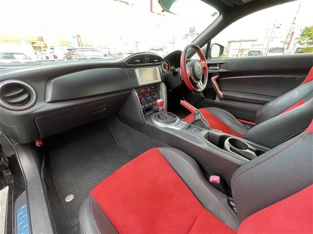 86 GTリミテッド 純正7インチナビ CD Bluetooth バックカメラ ETC ハーフレザーシート シートヒーター パドルシフト 横滑り防止装置 純正アルミホイール 純正フロアマット プッシュスタート スマートキー(24枚目)