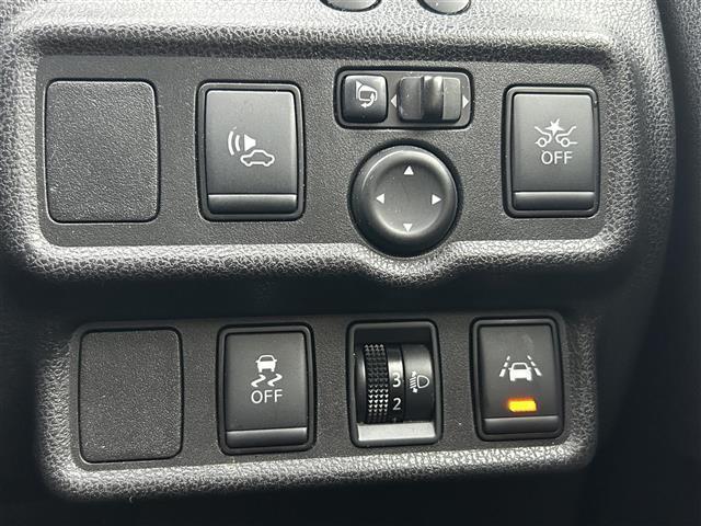 ノート ｅ－パワー　Ｘ　純正ナビ【フルセグＴＶ／ＦＭ・ＡＭ／　】全方位カメラ　衝突軽減　前後コーナーセンサー　オートライト　ステアリングスイッチ　ＥＴＣ　横滑り防止　レーンキープアシスト　スマートキー　プッシュスタート（9枚目）