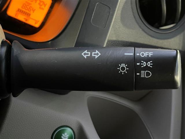 Ｎ－ＷＧＮ Ｇ　ワンオーナー　４ＷＤ　純正オ　ーディオ（ＡＭ／ＦＭ／ＣＤ／ＡＵＸ）アイドリングストップ　ハロゲンヘッドライト　純正フロアマット　ドアバイザー電格ミラー　横滑り防止　プッシュスタート　スマートキー（12枚目）