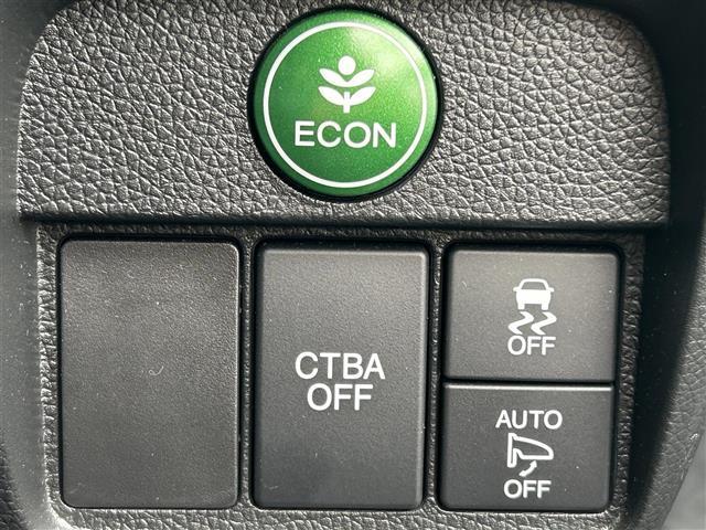 Ｎ－ＯＮＥ プレミアム　ワンオーナー　衝突軽減ブレーキ　革巻きステアリング　クルーズコントロール　アイドリングストップ　ＥＴＣ　ハーフレザーシート　ステアリングスイッチ　純正ナビ　ＢＴ　バックカメラ　ＨＩＤヘッドライト（2枚目）