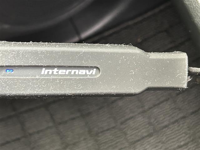 Ｎ－ＯＮＥ プレミアム　ワンオーナー　衝突軽減ブレーキ　革巻きステアリング　クルーズコントロール　アイドリングストップ　ＥＴＣ　ハーフレザーシート　ステアリングスイッチ　純正ナビ　ＢＴ　バックカメラ　ＨＩＤヘッドライト（8枚目）