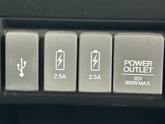 Ｎ－ＯＮＥ プレミアム　ワンオーナー　衝突軽減ブレーキ　革巻きステアリング　クルーズコントロール　アイドリングストップ　ＥＴＣ　ハーフレザーシート　ステアリングスイッチ　純正ナビ　ＢＴ　バックカメラ　ＨＩＤヘッドライト（18枚目）