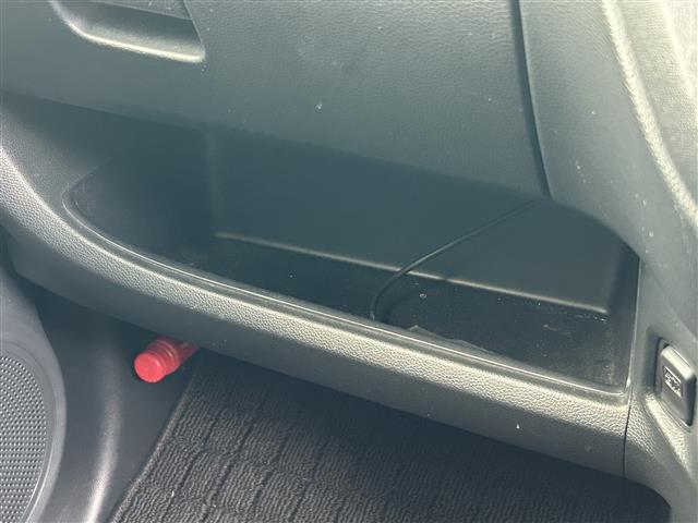 Ｎ－ＯＮＥ プレミアム　ワンオーナー　衝突軽減ブレーキ　革巻きステアリング　クルーズコントロール　アイドリングストップ　ＥＴＣ　ハーフレザーシート　ステアリングスイッチ　純正ナビ　ＢＴ　バックカメラ　ＨＩＤヘッドライト（21枚目）