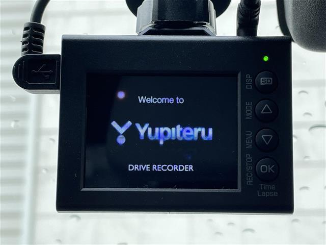 スイフト ハイブリッドRS ワンオーナー 衝突軽減 純正ナビ(AM/FM/CD/DVD/BT/フルセグ)全方位カメラ ETC 社外前後ドライブレコーダー 追従クルーズコントロール 寒冷地仕様 シートヒーター ミラーヒーター(3枚目)