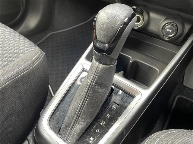 スイフト ハイブリッドRS ワンオーナー 衝突軽減 純正ナビ(AM/FM/CD/DVD/BT/フルセグ)全方位カメラ ETC 社外前後ドライブレコーダー 追従クルーズコントロール 寒冷地仕様 シートヒーター ミラーヒーター(10枚目)