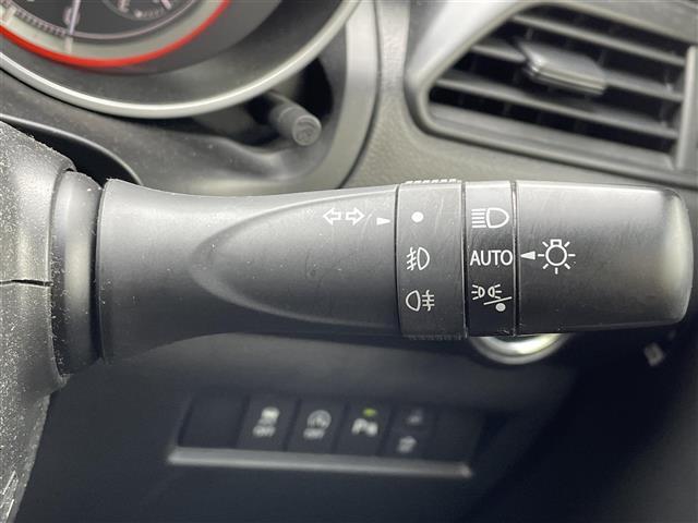 スイフト ハイブリッドRS ワンオーナー 衝突軽減 純正ナビ(AM/FM/CD/DVD/BT/フルセグ)全方位カメラ ETC 社外前後ドライブレコーダー 追従クルーズコントロール 寒冷地仕様 シートヒーター ミラーヒーター(18枚目)