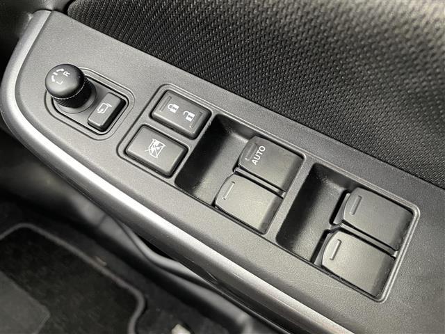 スイフト ハイブリッドRS ワンオーナー 衝突軽減 純正ナビ(AM/FM/CD/DVD/BT/フルセグ)全方位カメラ ETC 社外前後ドライブレコーダー 追従クルーズコントロール 寒冷地仕様 シートヒーター ミラーヒーター(19枚目)