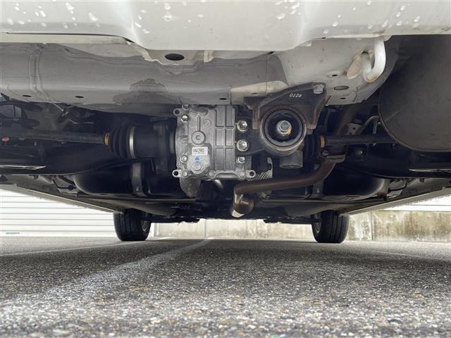 スイフト ハイブリッドRS ワンオーナー 衝突軽減 純正ナビ(AM/FM/CD/DVD/BT/フルセグ)全方位カメラ ETC 社外前後ドライブレコーダー 追従クルーズコントロール 寒冷地仕様 シートヒーター ミラーヒーター(40枚目)