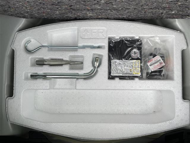 スイフト ハイブリッドRS ワンオーナー 衝突軽減 純正ナビ(AM/FM/CD/DVD/BT/フルセグ)全方位カメラ ETC 社外前後ドライブレコーダー 追従クルーズコントロール 寒冷地仕様 シートヒーター ミラーヒーター(41枚目)