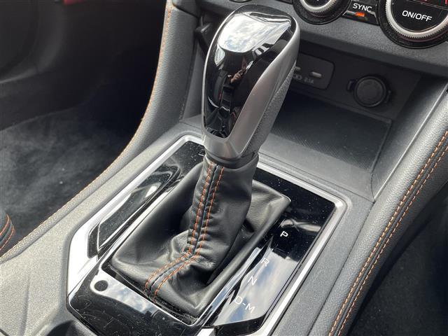 気になる車はすぐにお問い合わせください!画面右側の0066から始まる無料ダイヤルからお問い合わせ下さい!専門スタッフがお車のご質問にお答えいたします!