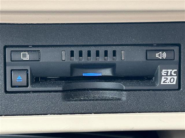 ランドクルーザープラド ＴＸ　Ｌパッケージ　ワンオーナー　衝突軽減　純正ナビ（ＡＭ／ＦＭ／ＢＴ／フルセグ）全方位カメラ　社外前後ドライブレコーダー　クルーズコントロール　ＢＳＭ　ＥＴＣ２．０　ベージュ革シート　シートヒーター　エアーシート（6枚目）