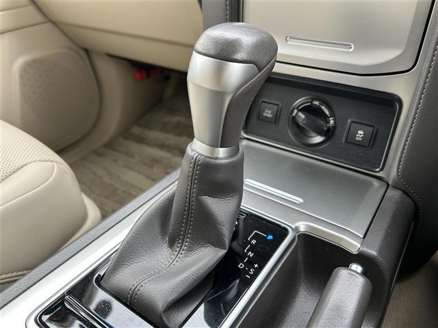 ランドクルーザープラド ＴＸ　Ｌパッケージ　ワンオーナー　衝突軽減　純正ナビ（ＡＭ／ＦＭ／ＢＴ／フルセグ）全方位カメラ　社外前後ドライブレコーダー　クルーズコントロール　ＢＳＭ　ＥＴＣ２．０　ベージュ革シート　シートヒーター　エアーシート（12枚目）