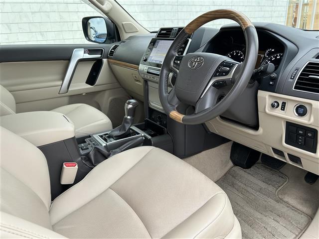ランドクルーザープラド ＴＸ　Ｌパッケージ　ワンオーナー　衝突軽減　純正ナビ（ＡＭ／ＦＭ／ＢＴ／フルセグ）全方位カメラ　社外前後ドライブレコーダー　クルーズコントロール　ＢＳＭ　ＥＴＣ２．０　ベージュ革シート　シートヒーター　エアーシート（25枚目）