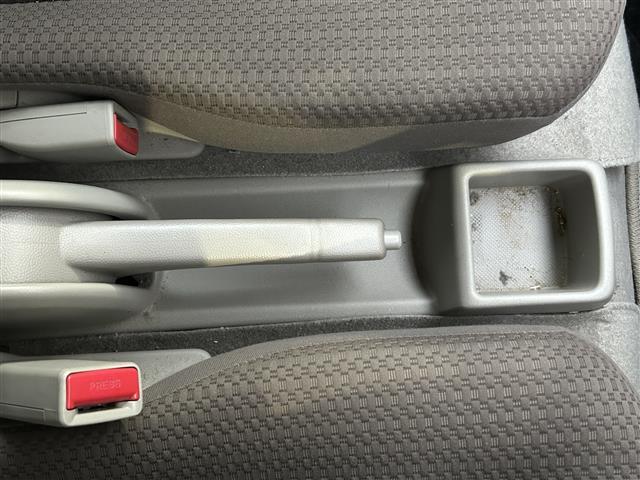 エブリイ ジョイン　ワンオーナー　衝突軽減　レーンキープアシスト　コーナーセンサー　両側スライドドア　オーディオ（ＡＭ／ＦＭ／ＣＤ／ＡＵＸ）ＭＴモード付きＡＴ　オートライト　ハロゲンヘッドライト　電格ミラー　リモコンキー（19枚目）