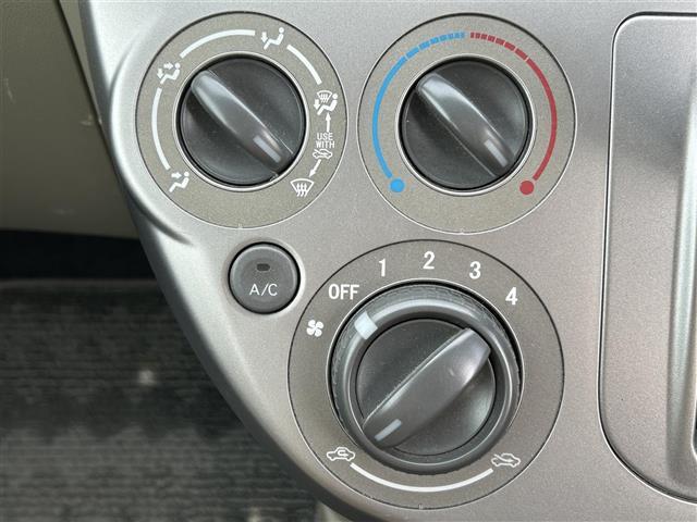 ミラ Xスペシャル 社外ナビ(AM/FM/CD/DVD)フルセグTV ハロゲンヘッドライト ドアバイザー 純正フロアマット リモコンキー スペアキー(8枚目)