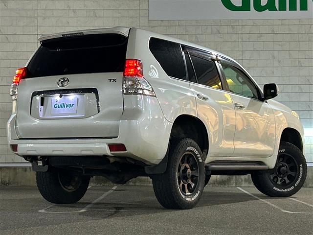 ランドクルーザープラド ＴＸ　社外ナビ（ＡＭ／ＦＭ／ＣＤ／ＤＶＤ／ＢＴ／フルセグ）バックカメラ　ＥＴＣ　ＡＵＴＯライト　社外ＬＥＤヘッドライト　横滑り防止　プッシュスタート　スマートキー（3枚目）