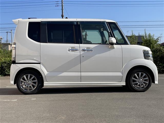 Ｎ－ＢＯＸカスタム Ｇ　ＳＳパッケージ　カロツェリアナビ　フルセグ　両側パワースライドドア　ＥＣＯＮ　あんしんパッケージ　プラズマクラスター搭載ＡＡＣ　アレルクリーンシート　純正フロアマット　ドアバイザー　純正フルエアロ　プッシュスタート（17枚目）