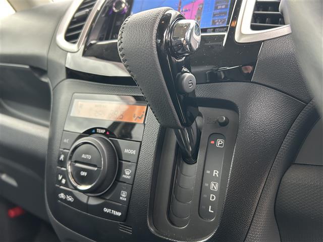 ソリオバンディット ベースグレード 両側パワースライドドア 社外ナビ(ワンセグ、CD/DVD、AM/FM) ステアリングスイッチ スマートキー スペアキー フルフラットシート LEDヘッドライト スタッドレスタイヤ 純正フロアマット(11枚目)