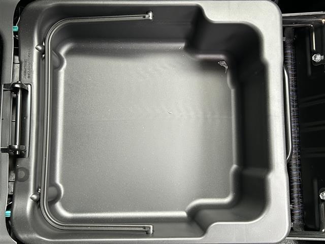 ソリオバンディット ベースグレード 両側パワースライドドア 社外ナビ(ワンセグ、CD/DVD、AM/FM) ステアリングスイッチ スマートキー スペアキー フルフラットシート LEDヘッドライト スタッドレスタイヤ 純正フロアマット(13枚目)