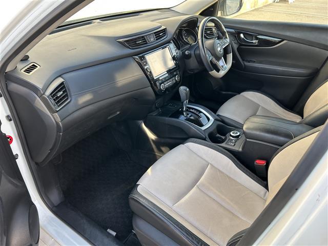 エクストレイル モード・プレミアｉ　ハイコントラストインテリア　衝突軽減　プロパイロット　全方位カメラ　純正ナビ（ＡＭ／ＦＭ／ＣＤ／ＤＶＤ／ＢＴ／フルセグ）ＥＴＣ　デジタルインナーミラー　ドライブレコーダー　追従クルーズコントロール　パワーバックドア　ルーフレール（22枚目）