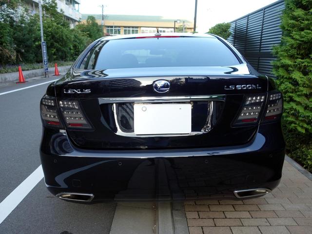 ＬＳ ＬＳ６００ｈＬ　サンルーフ　黒革　パワーシート　マークレビンソン　ＨＤＤ　地デジ　ＤＶＤ　リアエンタメ　フリップダウンモニター　バックカメラ　レーダークルーズ　プリクラッシュ（3枚目）