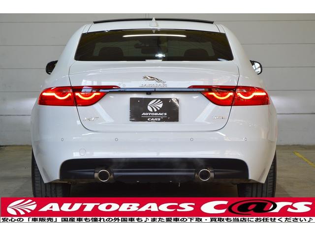 ＸＦ ３５ｔ　Ｒスポーツ　当社買取車両・純正１０．２インチナビ・ＴＶ・バックカメラ・ＥＴＣ・ＭＥＲＩＤＩＡＮサウンドシステム・１２．３インチＴＦＴディスプレイ・サンルーフ・ブラウンレザーシート・ステアリング＆シートヒーター（8枚目）