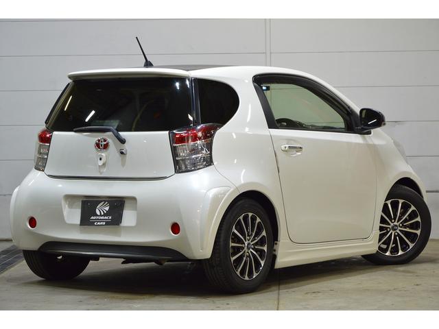 ｉＱ １３０Ｇ　当社買取車両・純正ナビ・地デジ・ＶＴＲ・ＵＳＢ入力・ミラー一体型ＥＴＣ・ステアリングリモコン・プッシュスタート・リヤスポイラー・リヤガーニッシュ・オーバーヘッドコンソール・オートリトラクタブルミラー（6枚目）