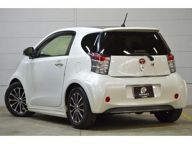 ｉＱ １３０Ｇ　当社買取車両・純正ナビ・地デジ・ＶＴＲ・ＵＳＢ入力・ミラー一体型ＥＴＣ・ステアリングリモコン・プッシュスタート・リヤスポイラー・リヤガーニッシュ・オーバーヘッドコンソール・オートリトラクタブルミラー（8枚目）