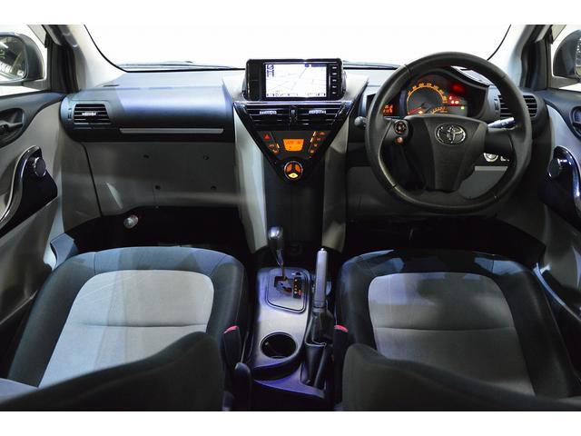 ｉＱ １３０Ｇ　当社買取車両・純正ナビ・地デジ・ＶＴＲ・ＵＳＢ入力・ミラー一体型ＥＴＣ・ステアリングリモコン・プッシュスタート・リヤスポイラー・リヤガーニッシュ・オーバーヘッドコンソール・オートリトラクタブルミラー（31枚目）