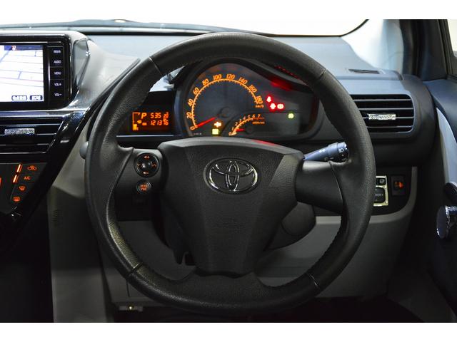 ｉＱ １３０Ｇ　当社買取車両・純正ナビ・地デジ・ＶＴＲ・ＵＳＢ入力・ミラー一体型ＥＴＣ・ステアリングリモコン・プッシュスタート・リヤスポイラー・リヤガーニッシュ・オーバーヘッドコンソール・オートリトラクタブルミラー（32枚目）