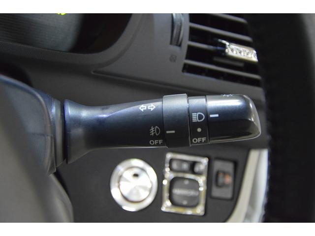 ｉＱ １３０Ｇ　当社買取車両・純正ナビ・地デジ・ＶＴＲ・ＵＳＢ入力・ミラー一体型ＥＴＣ・ステアリングリモコン・プッシュスタート・リヤスポイラー・リヤガーニッシュ・オーバーヘッドコンソール・オートリトラクタブルミラー（35枚目）