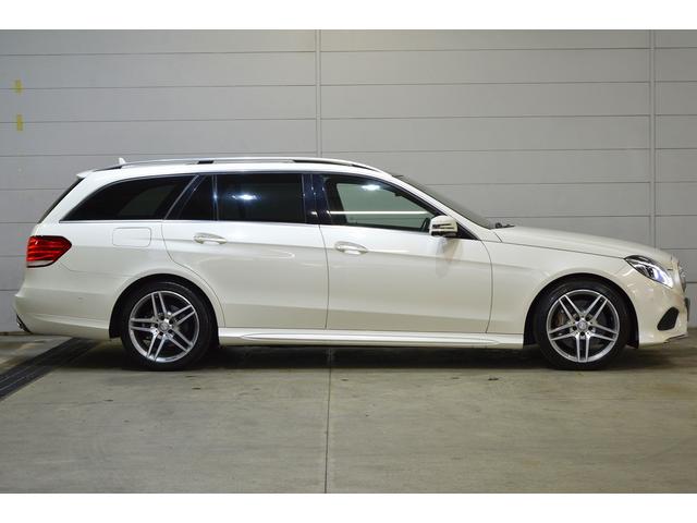 Ｅクラスステーションワゴン Ｅ４００　ステーションワゴン　アバンギャルド　当社買取車両・３３３ｐｓ３．５Ｌツインターボ・３６０°カメラ・ダイヤモンドホワイト・パノラミックルーフ・レーダーセーフティＰＫＧ・パークトロニック・キーレスゴー・前後シートヒーター・パワーバックドア（4枚目）