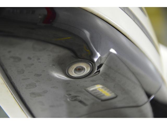 Ｅクラスステーションワゴン Ｅ４００　ステーションワゴン　アバンギャルド　当社買取車両・３３３ｐｓ３．５Ｌツインターボ・３６０°カメラ・ダイヤモンドホワイト・パノラミックルーフ・レーダーセーフティＰＫＧ・パークトロニック・キーレスゴー・前後シートヒーター・パワーバックドア（20枚目）